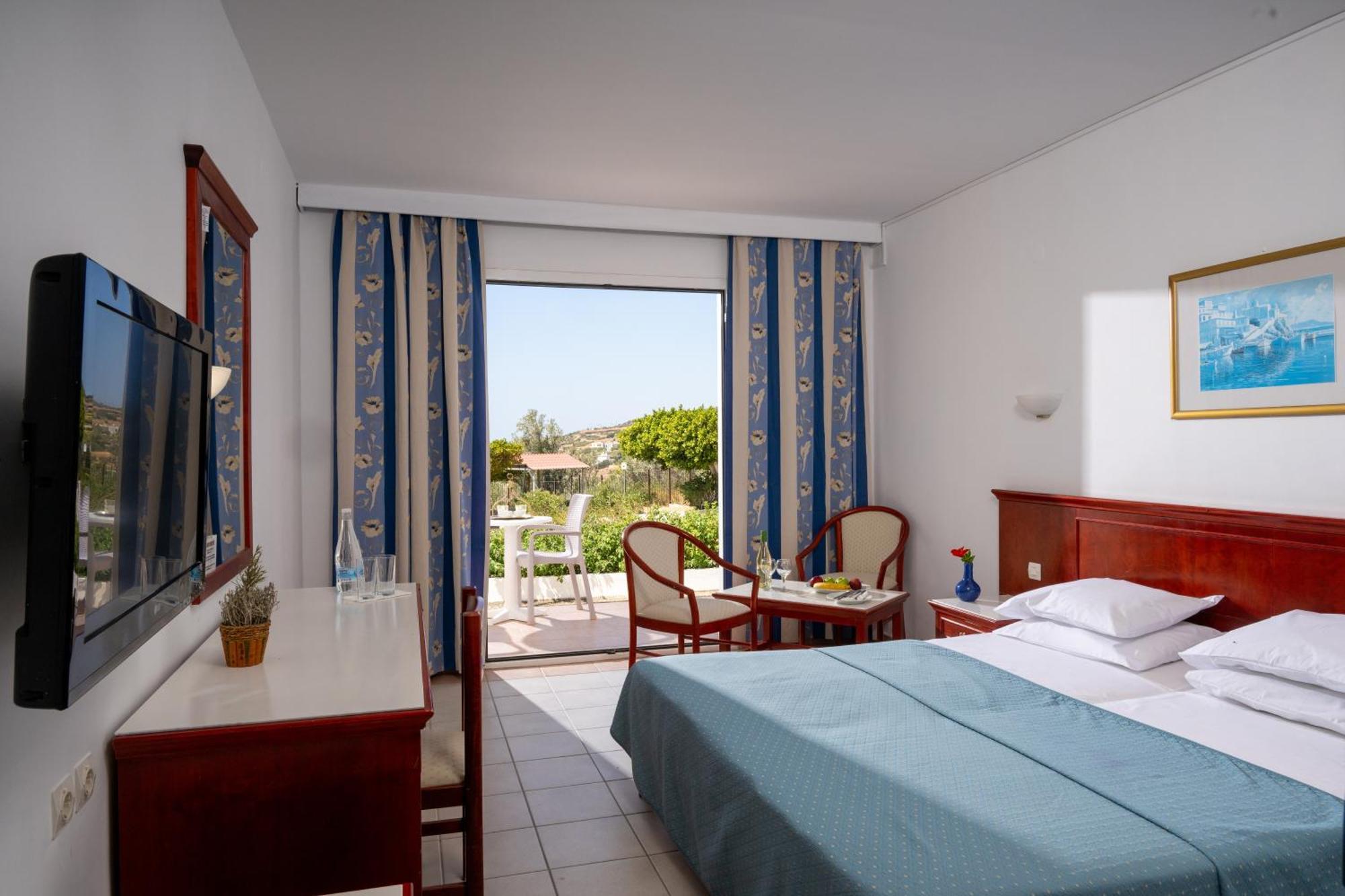 Mare Village Ierápetra Стая снимка